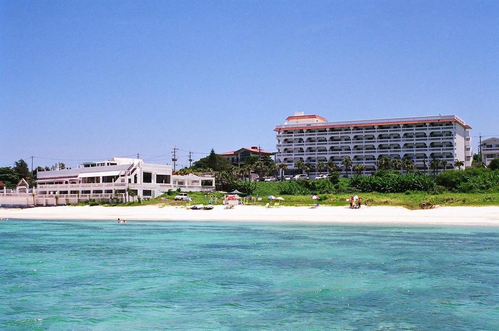 Morimar Resort Hotel Yomitan Esterno foto