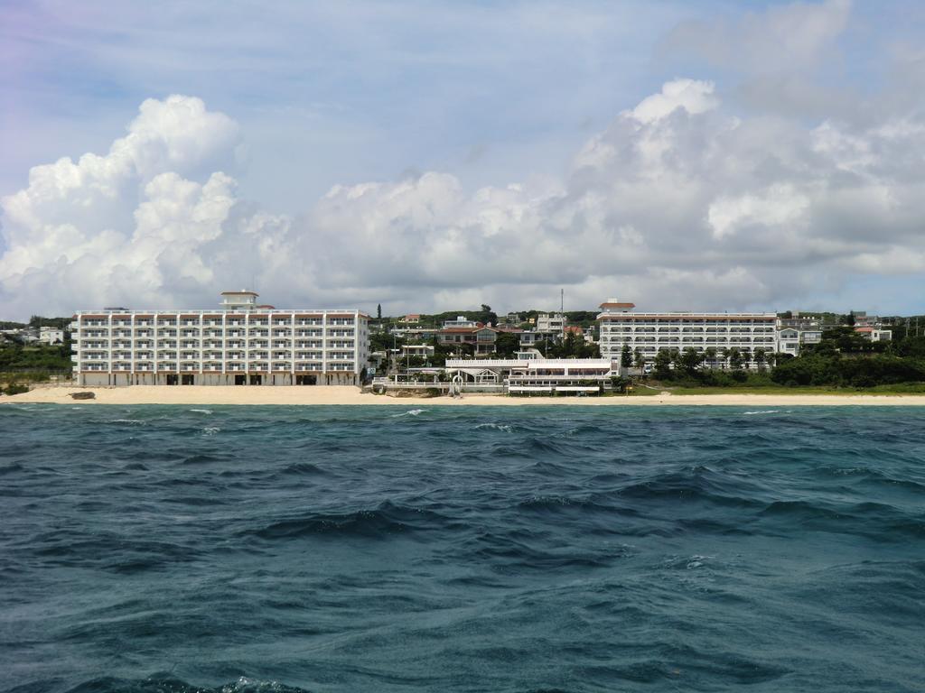 Morimar Resort Hotel Yomitan Esterno foto